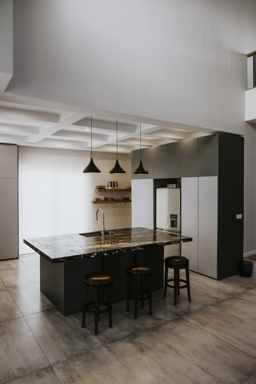Kitchen island & lunch counter
